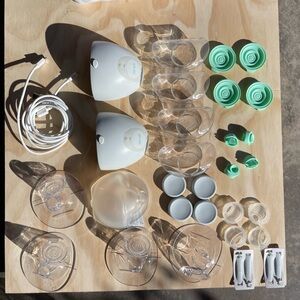 Elvie Hands Free Portable Breast Pump Set